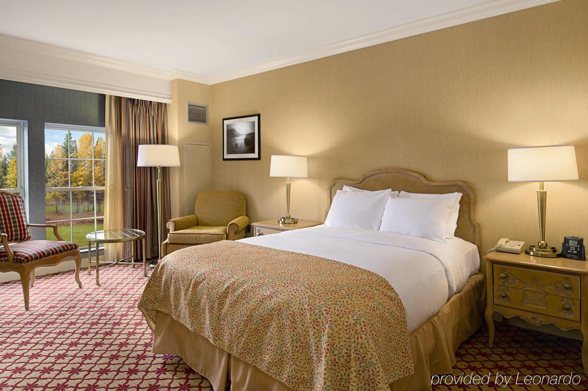 Hilton Pearl River Room photo