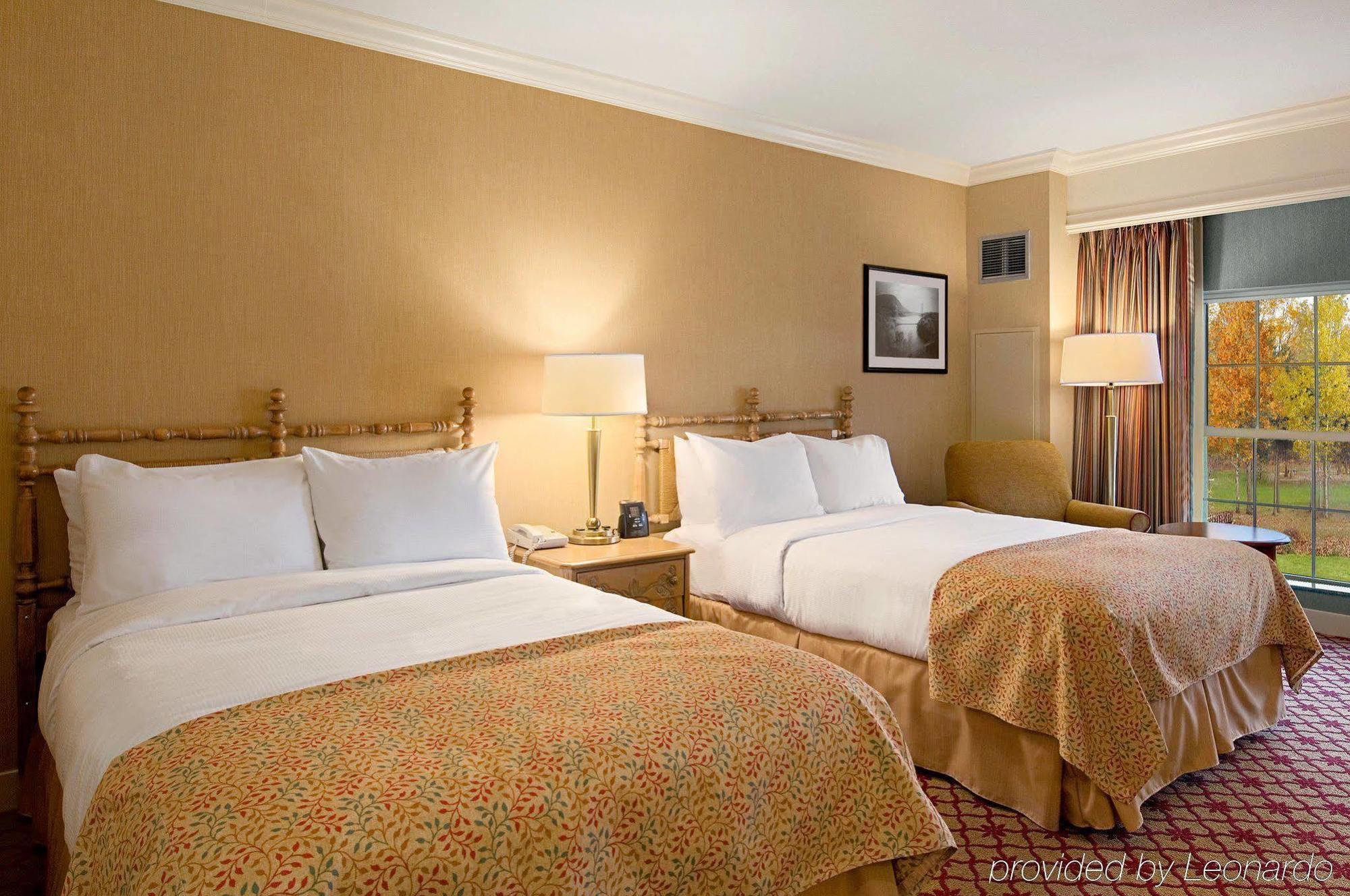Hilton Pearl River Room photo