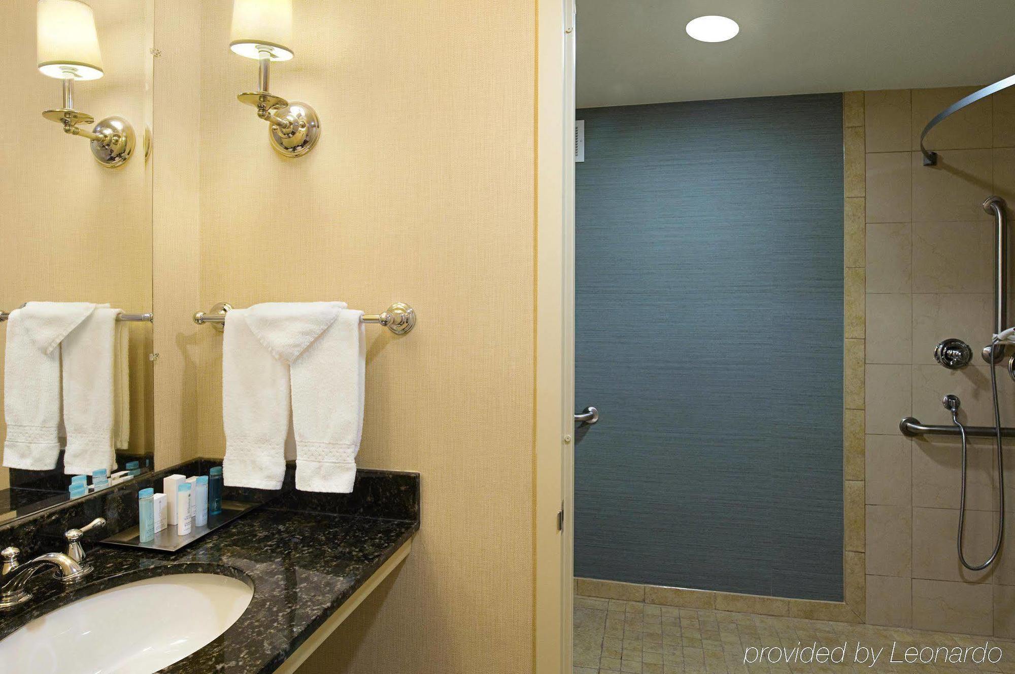 Hilton Pearl River Room photo